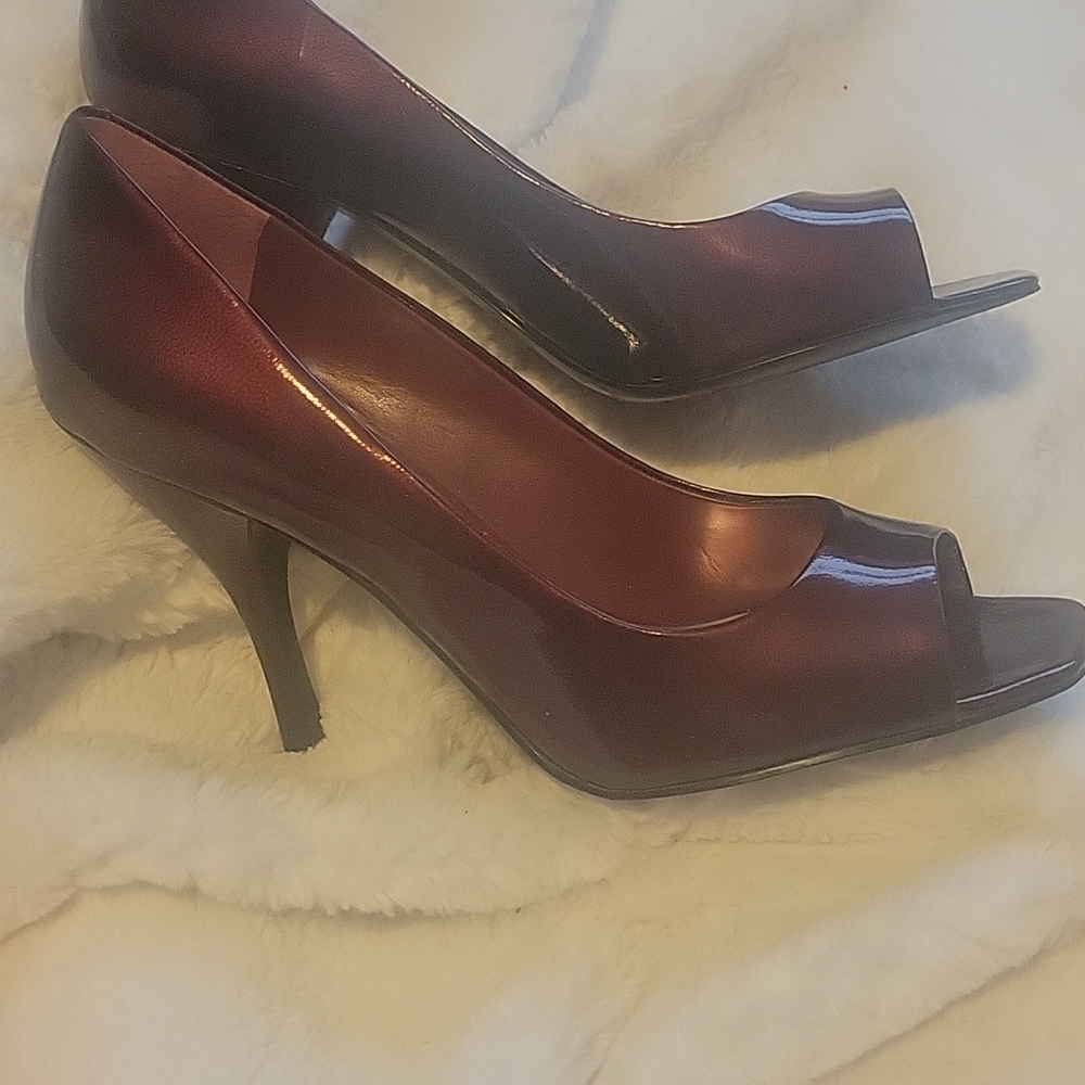 Shoes - Picture 2 of 5